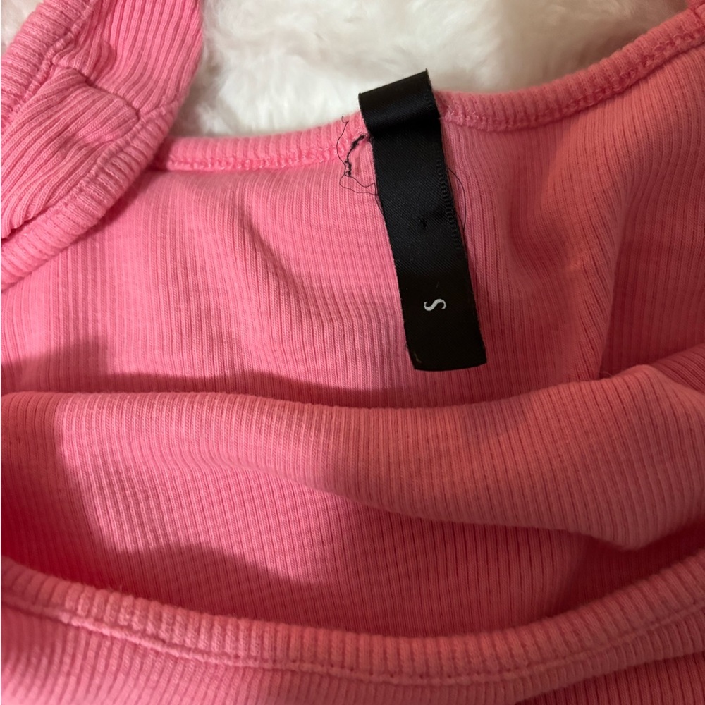 Pink Ribbed Tank Top - Picture 4 of 4